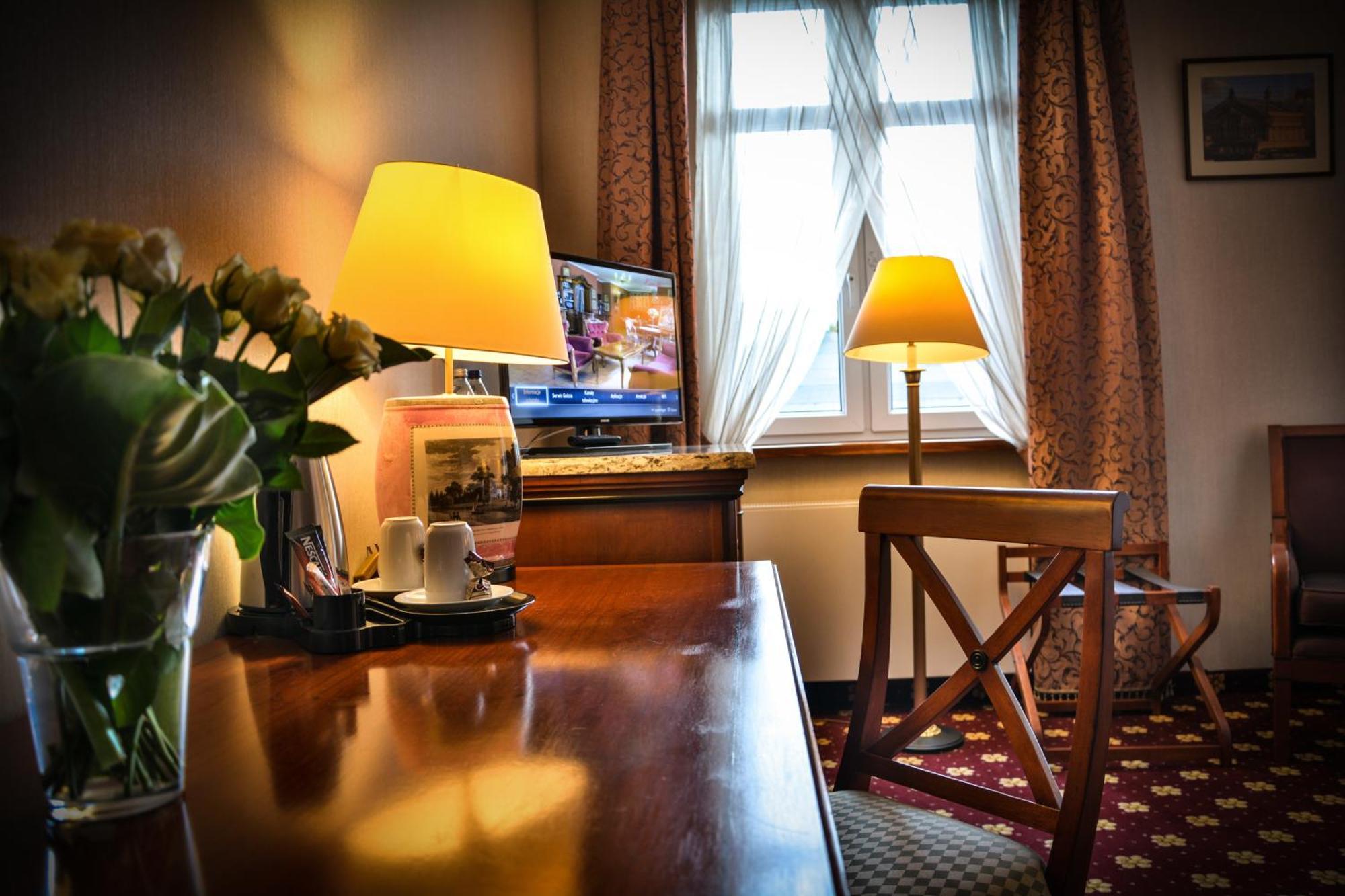 Komoda Club Residence Kaliszki Δωμάτιο φωτογραφία