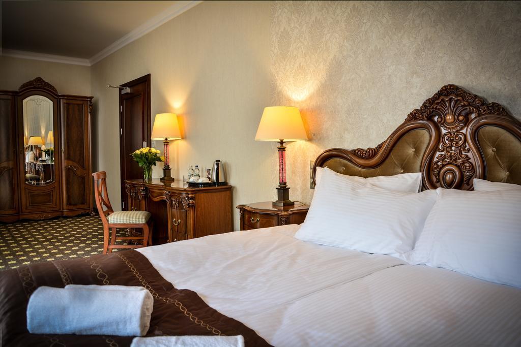 Komoda Club Residence Kaliszki Δωμάτιο φωτογραφία