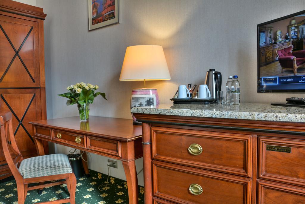 Komoda Club Residence Kaliszki Δωμάτιο φωτογραφία