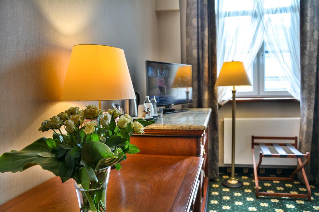 Komoda Club Residence Kaliszki Δωμάτιο φωτογραφία